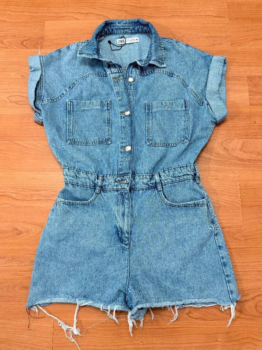 Zara Denim Romper M Button Front Utility Short Sleeve sz M - Picture 2 of 7